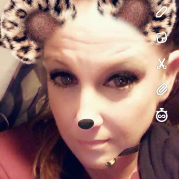 Meet your Posher, Dionne - Picture 1 of 1